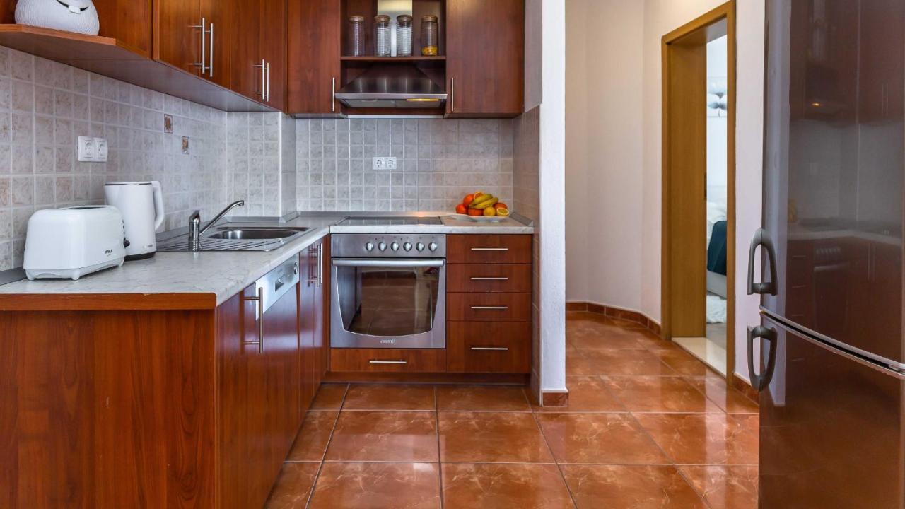 Apartments Lana มาคาร์สกา ภายนอก รูปภาพ