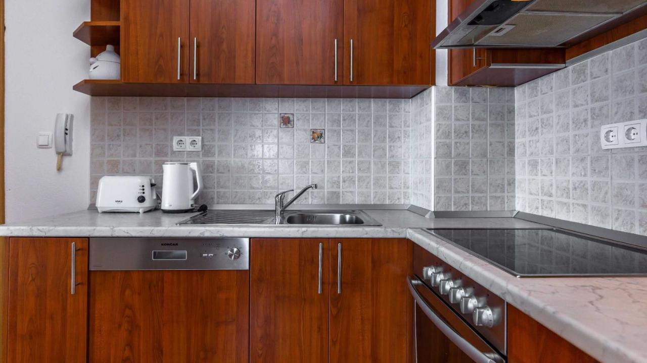 Apartments Lana มาคาร์สกา ภายนอก รูปภาพ